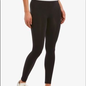 NWT HUE black opaque leggings
